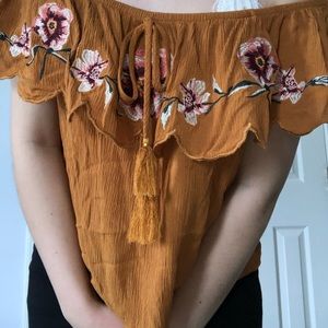 Off the shoulder floral top!